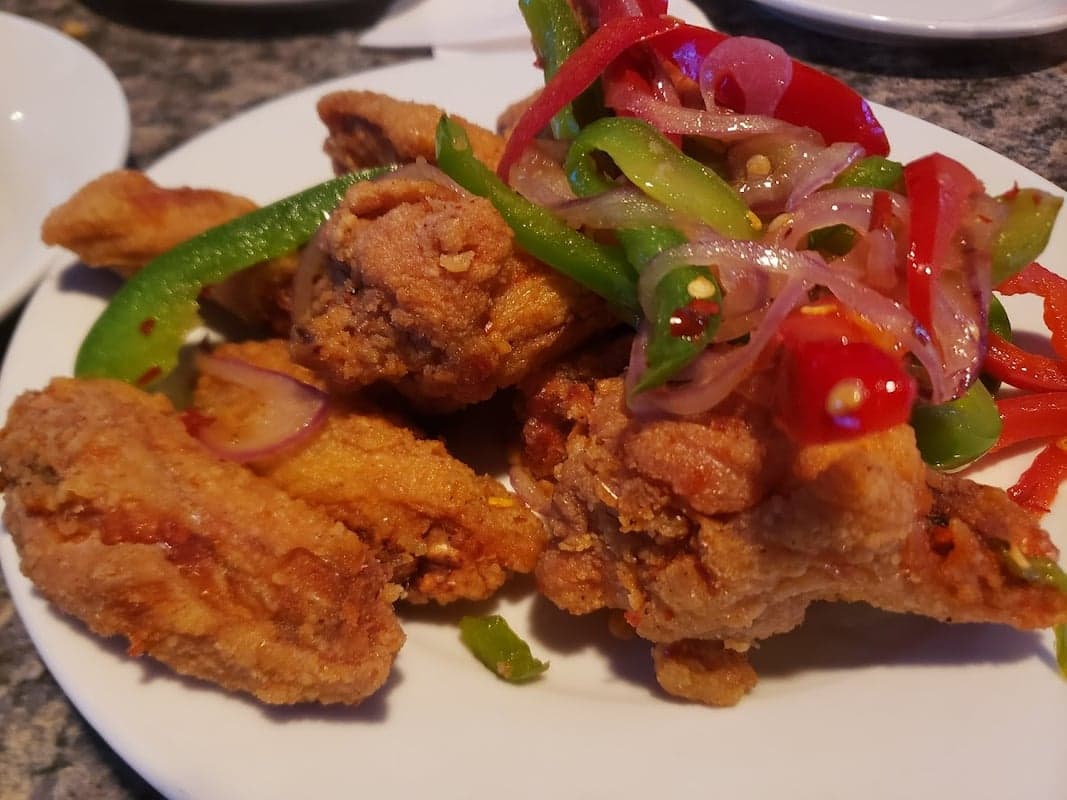 Mug Shotz Sports Bar & Grill food