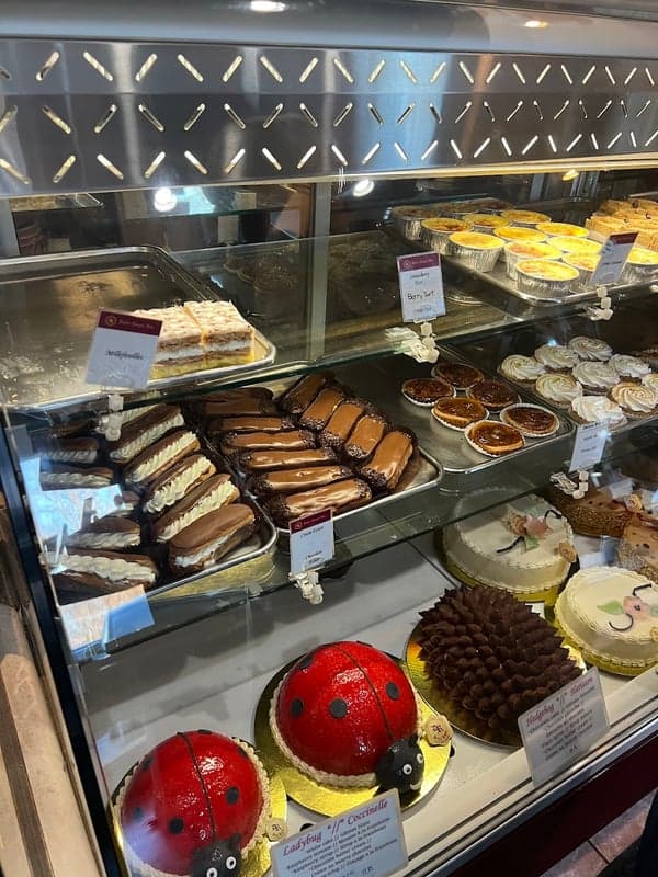 Patisserie Fine Delice Royal — best bakeries in Ottawa, Spring 2026