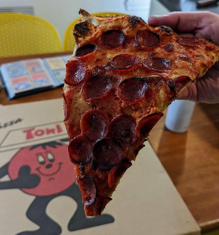 Pizza Toni - Saint Viateur — best pizza in Montreal, Spring 2026