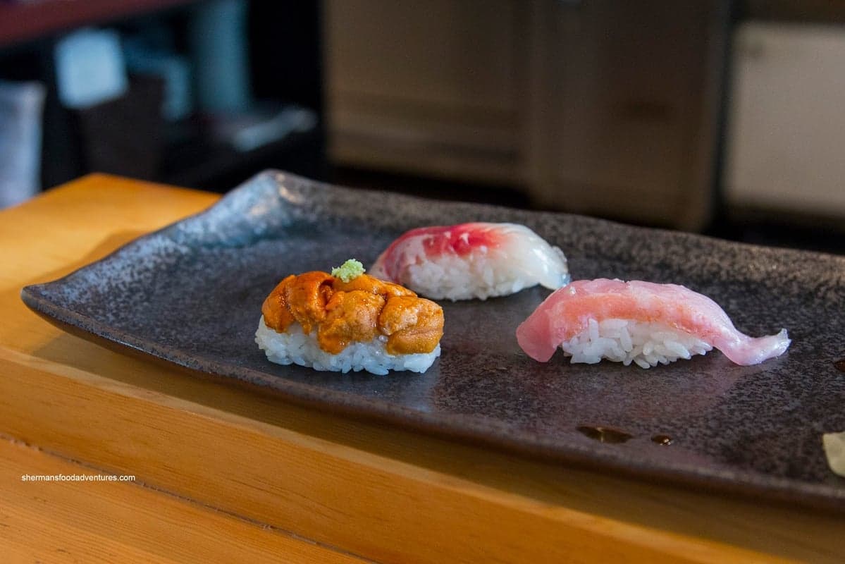 Sushi Bar Maumi food
