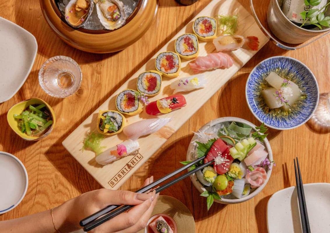 Sushi Hil food